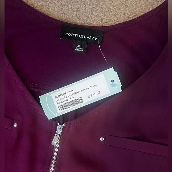 Fortune + Ivy Lighton Zip Detail Mixed matetial Blouse in burgundy plum color - Picture 2 of 5